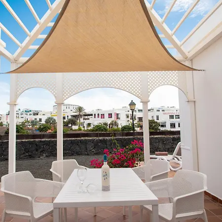 Livvo Coloradamar Apart-hotel Playa Blanca (Lanzarote)