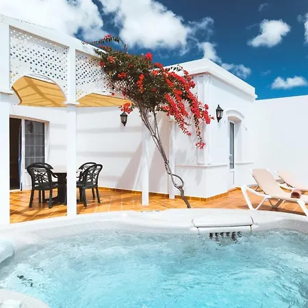 Livvo Coloradamar Aparthotel Playa Blanca (Lanzarote)