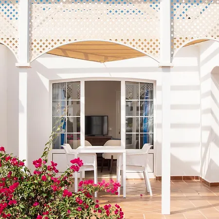 Aparthotel Livvo Coloradamar Playa Blanca (Lanzarote)